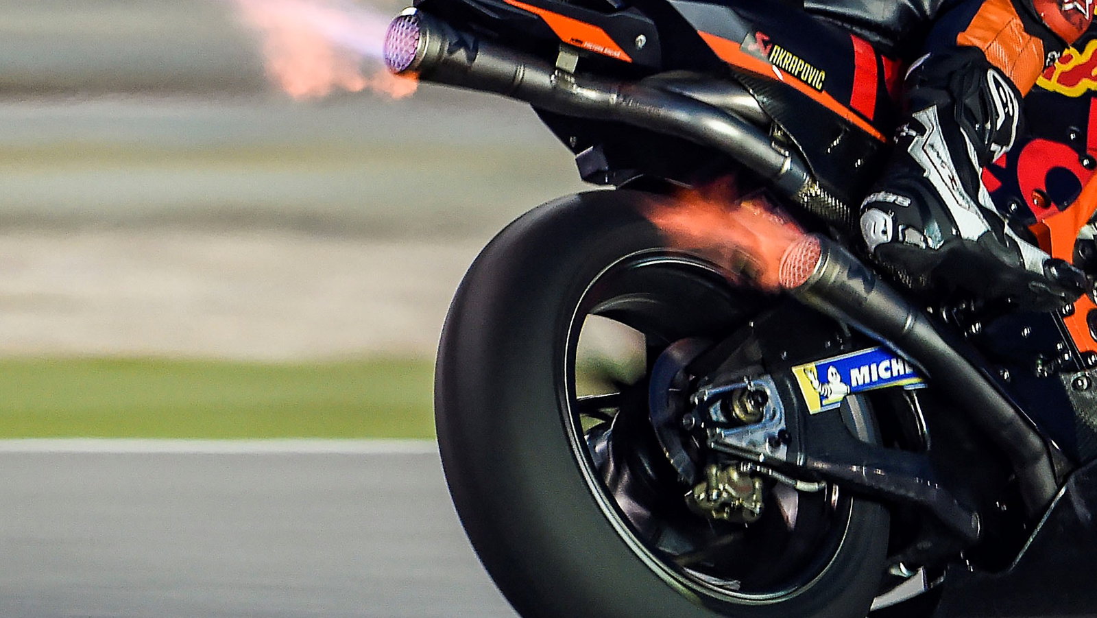 Exhaust flames, KTM